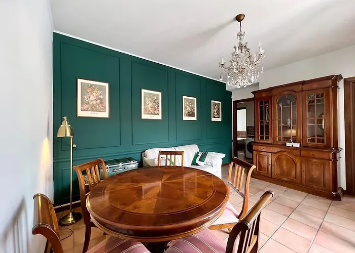 Center 2 Bedroom * بيرغامو